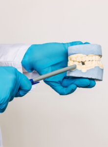 Наращивание костной ткани зуба 