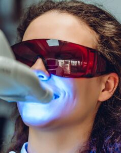 Отбеливание зубов