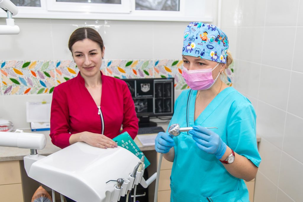 ВАЖНОСТЬ РЕГУЛЯРНОЙ ПРОФЕССИОНАЛЬНОЙ ЧИСТКИ ЗУБОВ